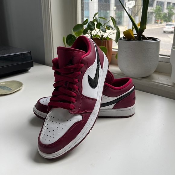 Air Jordan 1 Low - Noble Red - Picture 4 of 9